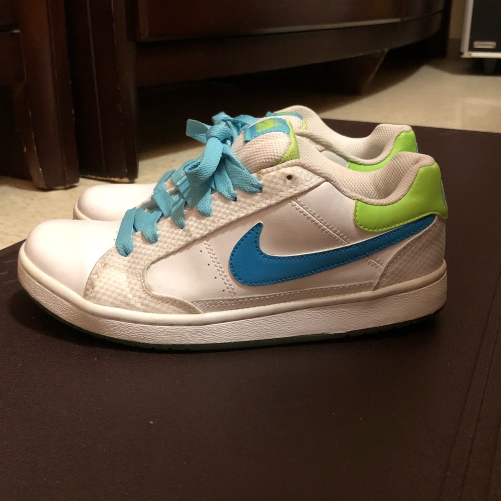 Nike 6.0 women’s sneakers